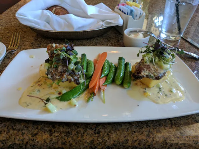 S T U D I O (previously Humphreys La Jolla Grill)