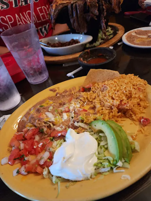 El Molcajete Mexican Grill