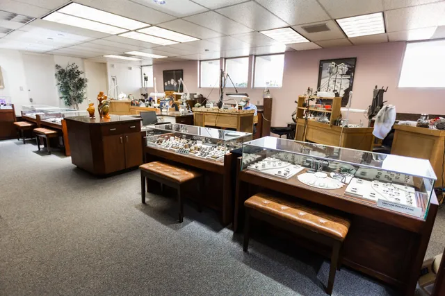 Lonnie's Custom Jewelers