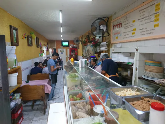 Cenaduria las Brisas.