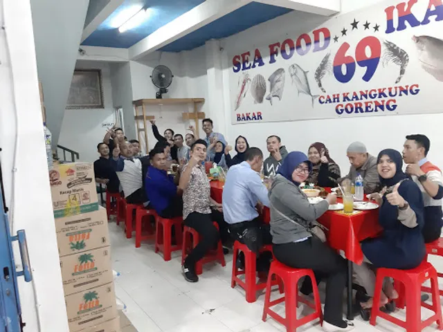 Seafood 69 Graha Raya Regency
