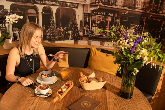 Authentic-Food Dossenbach