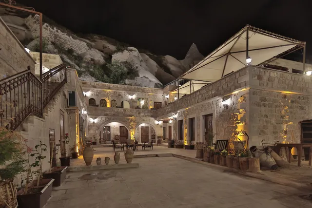 GUZİDE CAVE HOTEL ( distinguished Cave Hotel)