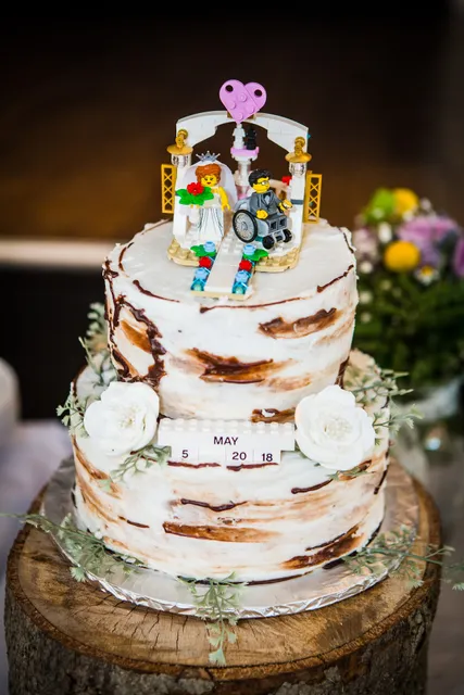 Cakes Candy & Flowers