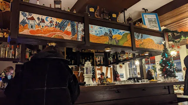 Los Faroles Restaurant