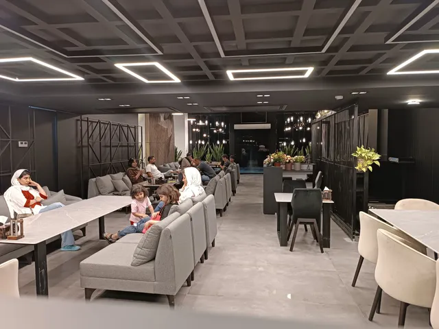 کافه فست فود لورن