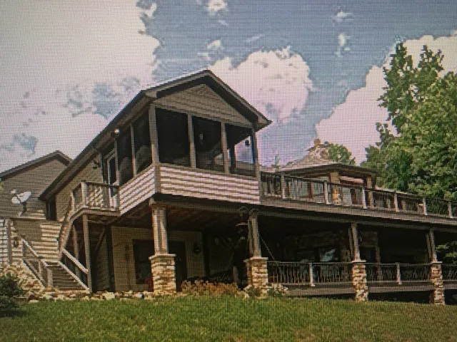 Lakefront Rendezvous