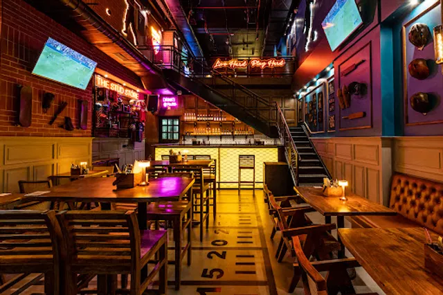 The Studs - Sports Bar and Grill, Thane