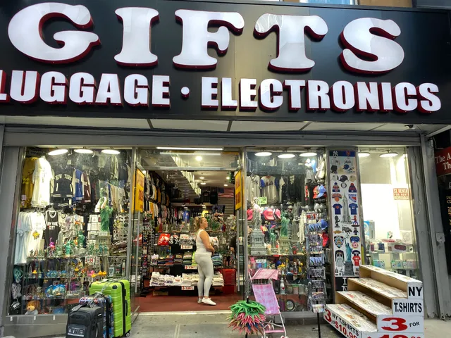 1625 BROADWAY GIFT CROP