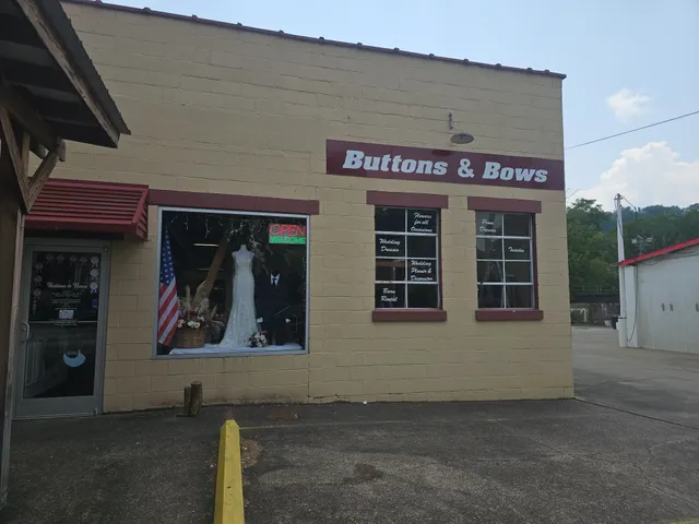 Button's & Bow's