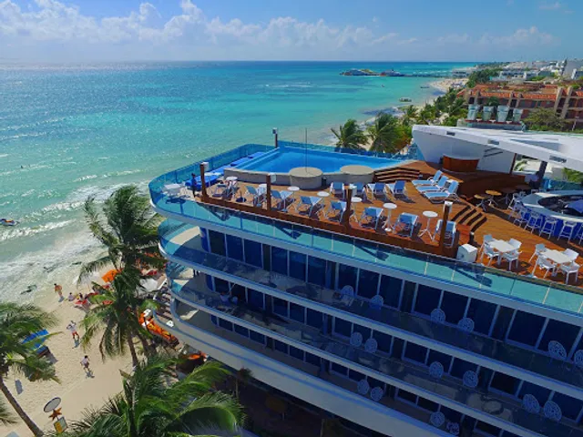 Deck 5 Pool and Skybar