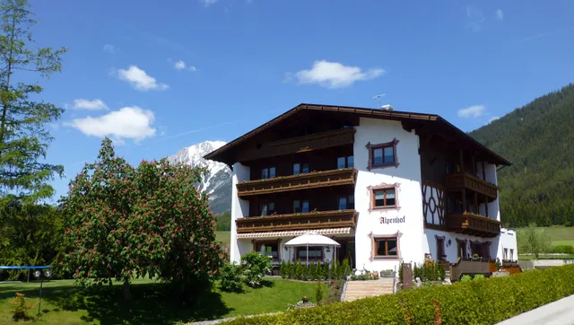 Sonnenplateau Mieming - Wohlfühlpension Alpenhof