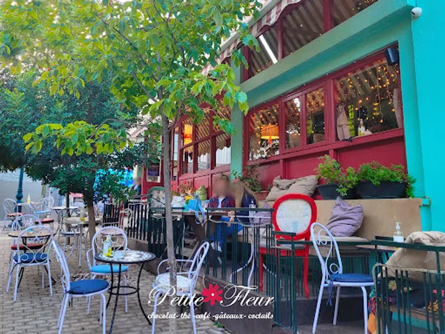 Petite Fleur Kifissia