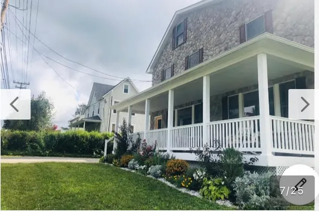 Naomi’s BED & BREAKFAST