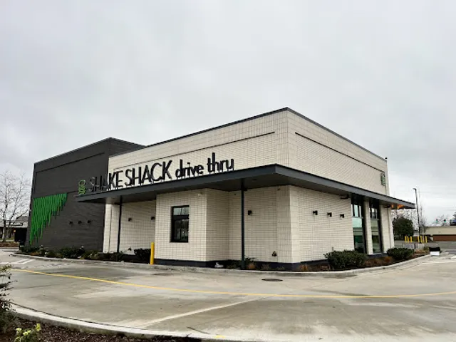 Shake Shack Alderwood