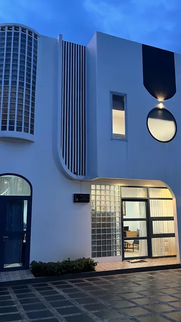 The Lantana House - The Baning House