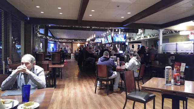 Chelo's Hometown Bar & Grille - Cranston