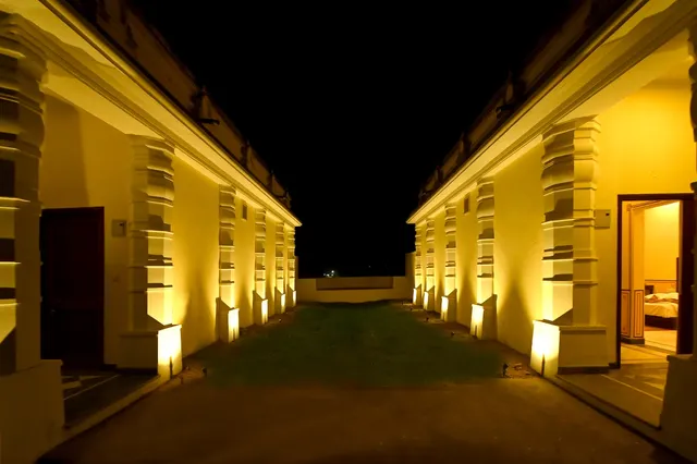 Hotel Aaram baagh Maheshmati