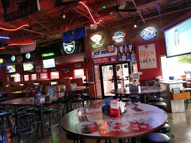 IceHouse Sports Bar