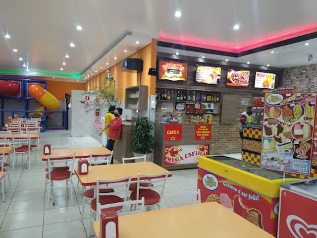 Mega Esfiha Dona Benta Suzano