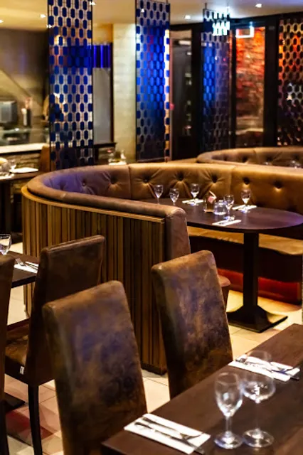 H'ugo's Pizza-Bar-Lounge