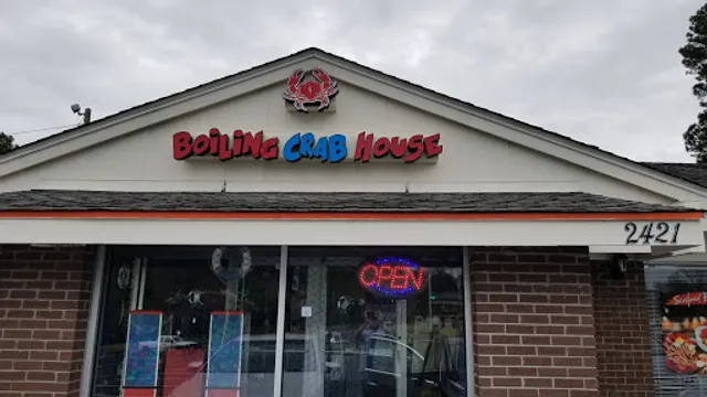 Umami Seafood / Boiling Crab House