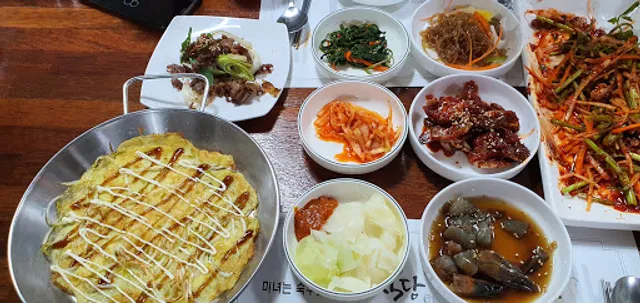 미녀는숙주를좋아해 푸짐한식당