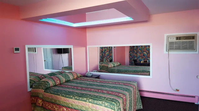Luxe Motel