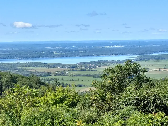 Étienne-Brûlé Lookout