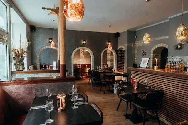 Andiamo Restaurant I Café I Bar