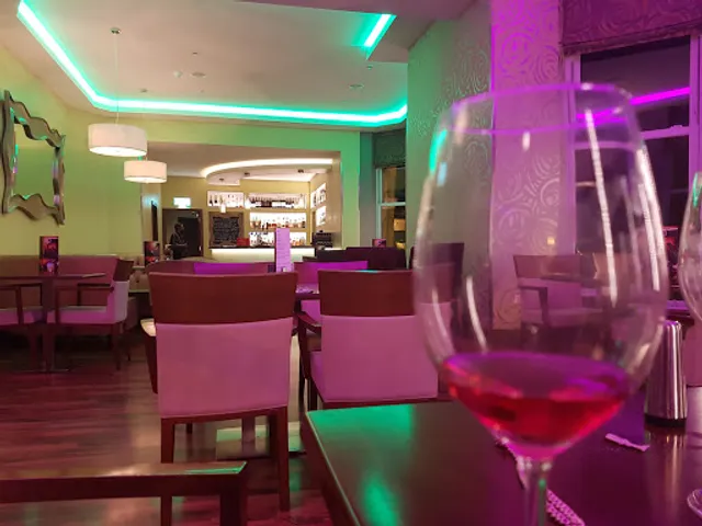 Haneffe's Bar & Grill