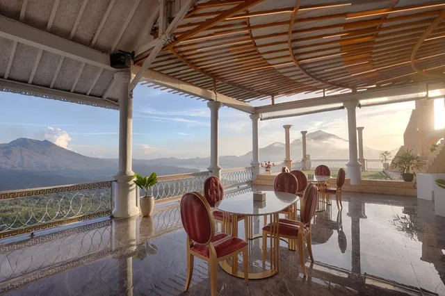 Colosseum Bali Hotel Bar & Restaurant