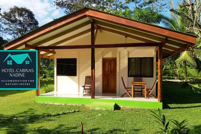 Hotel-Cabinas Nadine (Casas Manuellita, Morita, Melocoton)