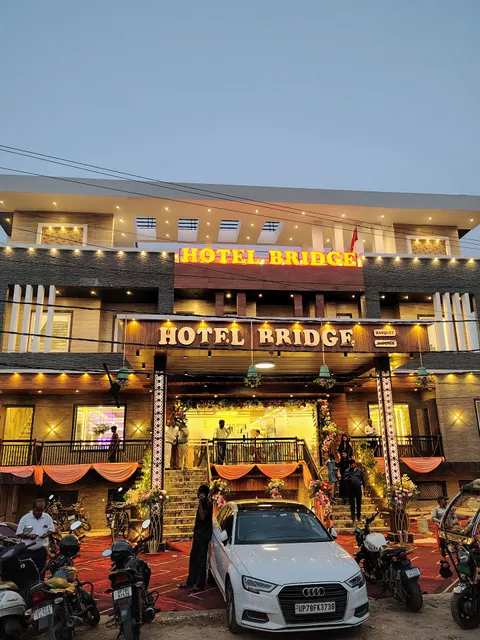 HOTEL BRIDGE