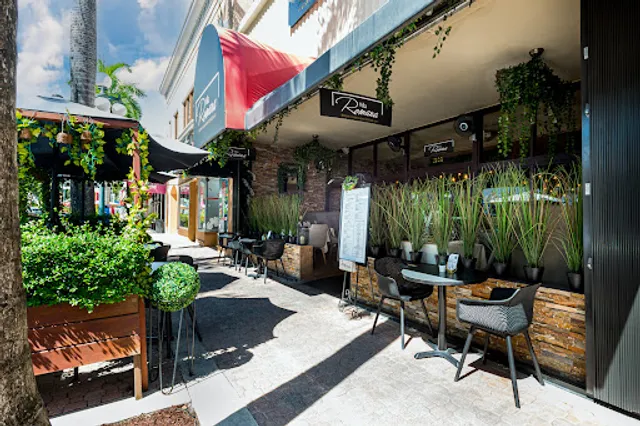 VILLA ROMANA Italian & Romanian Restaurant