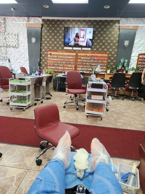 Gorgeous Nails & Spa