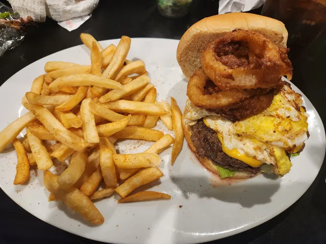 Elev8te Sports Bar and Grill