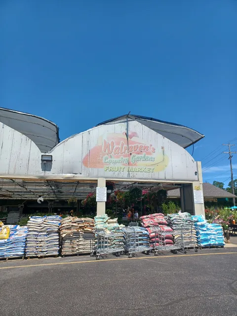 Walraven's Country Gardens Fruit Market