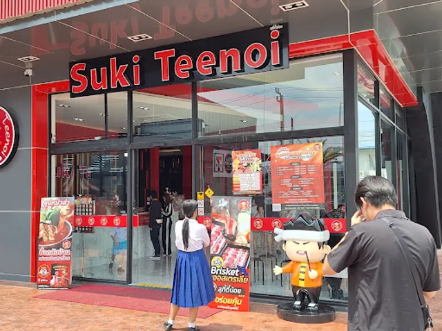 Suki Teenoi Sila Market