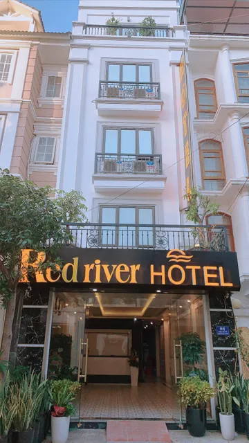Red River Hotel