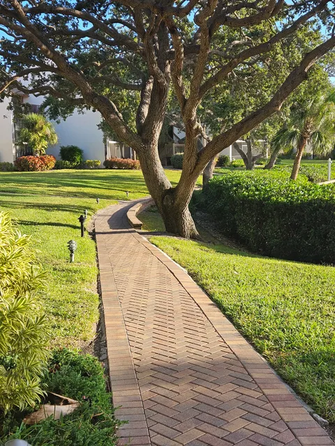 Midnight Cove II, Building 1