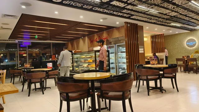 Secret Recipe Bashundhara R/A Flagship