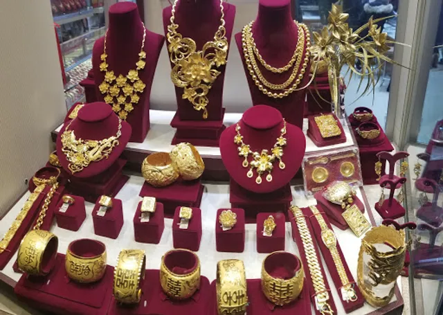 Luk Fook Jewelry & Goldsmith