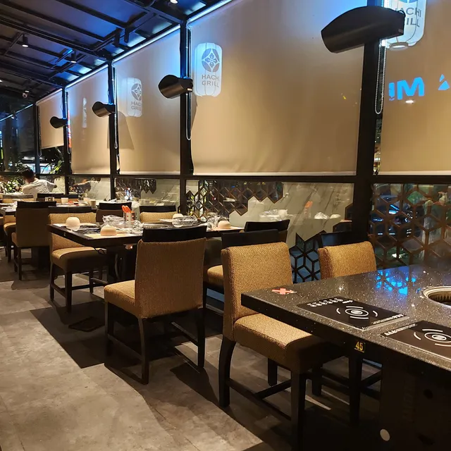 Hachi Grill The Breeze BSD City