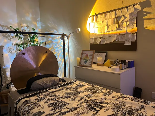 TONES HEALING 音疗馆 - Lina 疗愈室