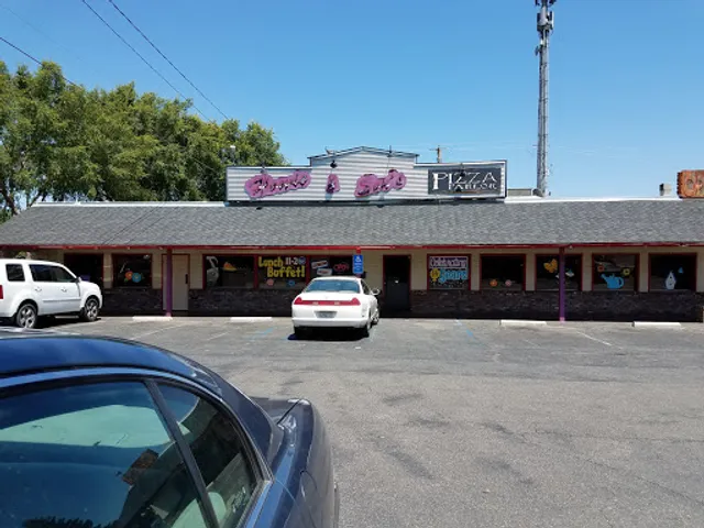 Howie & Son's Pizza Parlor