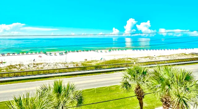 Rent Destin Beach - Maravilla Condos - Gulf Front. 2BR 2BA. Gorgeous Beach Vacation rental