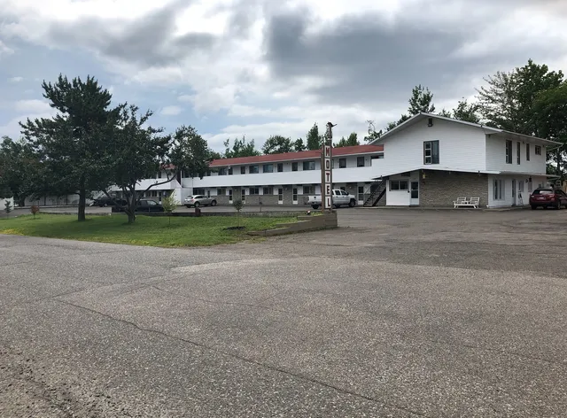 Voyageur Motel