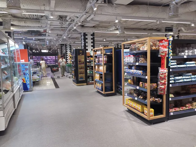 El Corte Ingles Supermarket