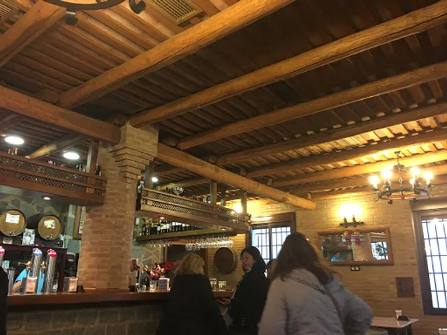 Cervecería Marisqueria El León